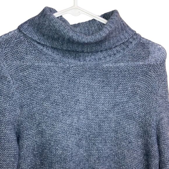 515. Abercrombie & fitch blue turtle neck split back tunic sweater - Picture 2 of 7
